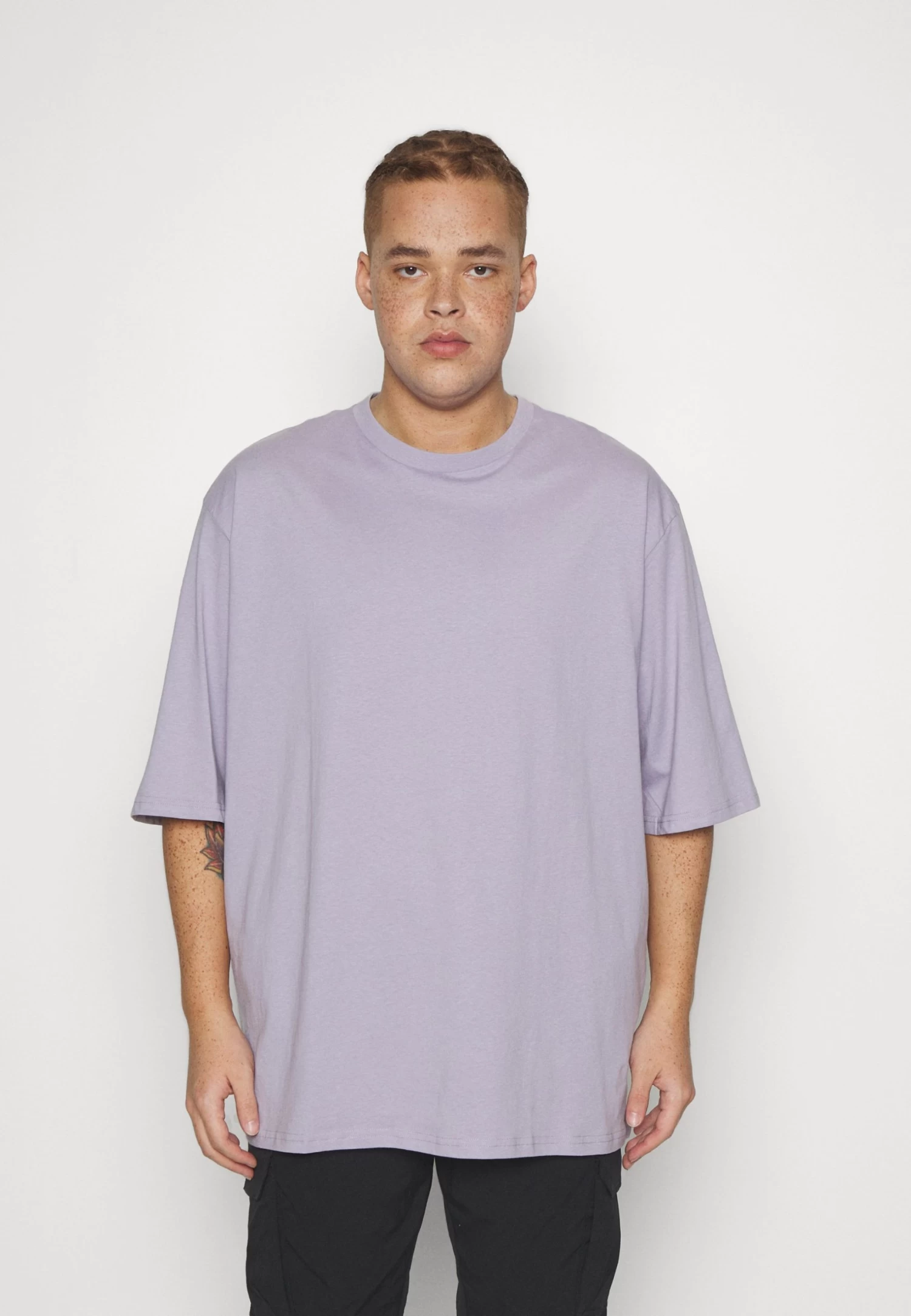 YOURTURN Unisex 3 Pack- T-Shirt Basic - White/Lilac/Black 3 YOURTURN Unisex 3 Pack- T-Shirt Basic - White/Lilac/Black - Afbeelding 3