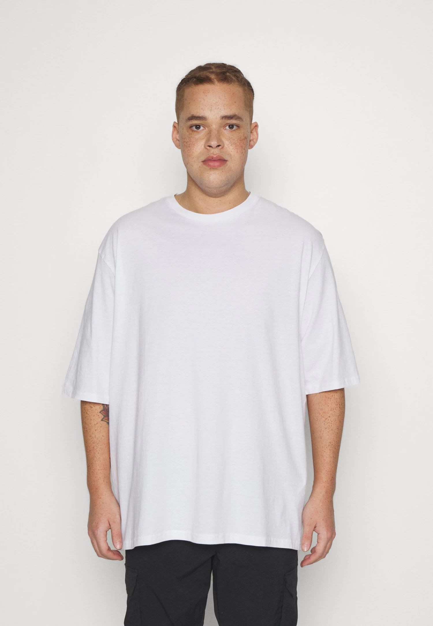 YOURTURN Unisex 3 Pack- T-Shirt Basic - White/Lilac/Black 2 YOURTURN Unisex 3 Pack- T-Shirt Basic - White/Lilac/Black - Afbeelding 2