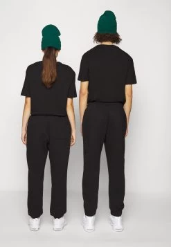 YOURTURN Wincent Weiss Basic - Trainingsbroek - Black 11 YOURTURN Wincent Weiss Basic - Trainingsbroek - Black -YOUR TURN Mode 799651492dd7442bb2fe451c5fab638e