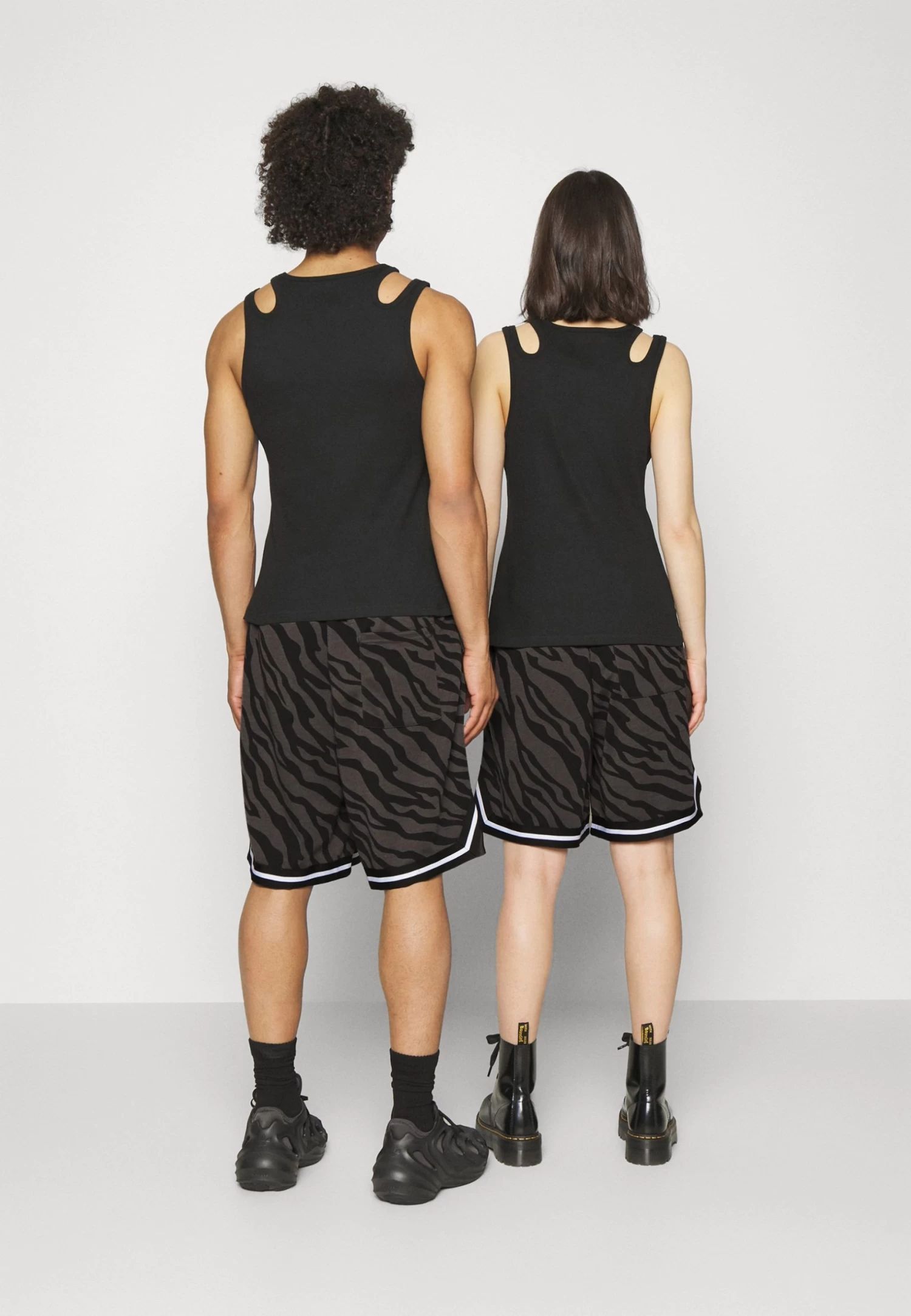 YOURTURN Unisex - Shorts - Dark Grey 3 YOURTURN Unisex - Shorts - Dark Grey - Afbeelding 3