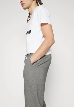 YOURTURN Unisex 2 Pack- Trainingsbroek - Grey/Black 13 YOURTURN Unisex 2 Pack- Trainingsbroek - Grey/Black -YOUR TURN Mode a899cb8e1fb9493eb5f5d4323947b946