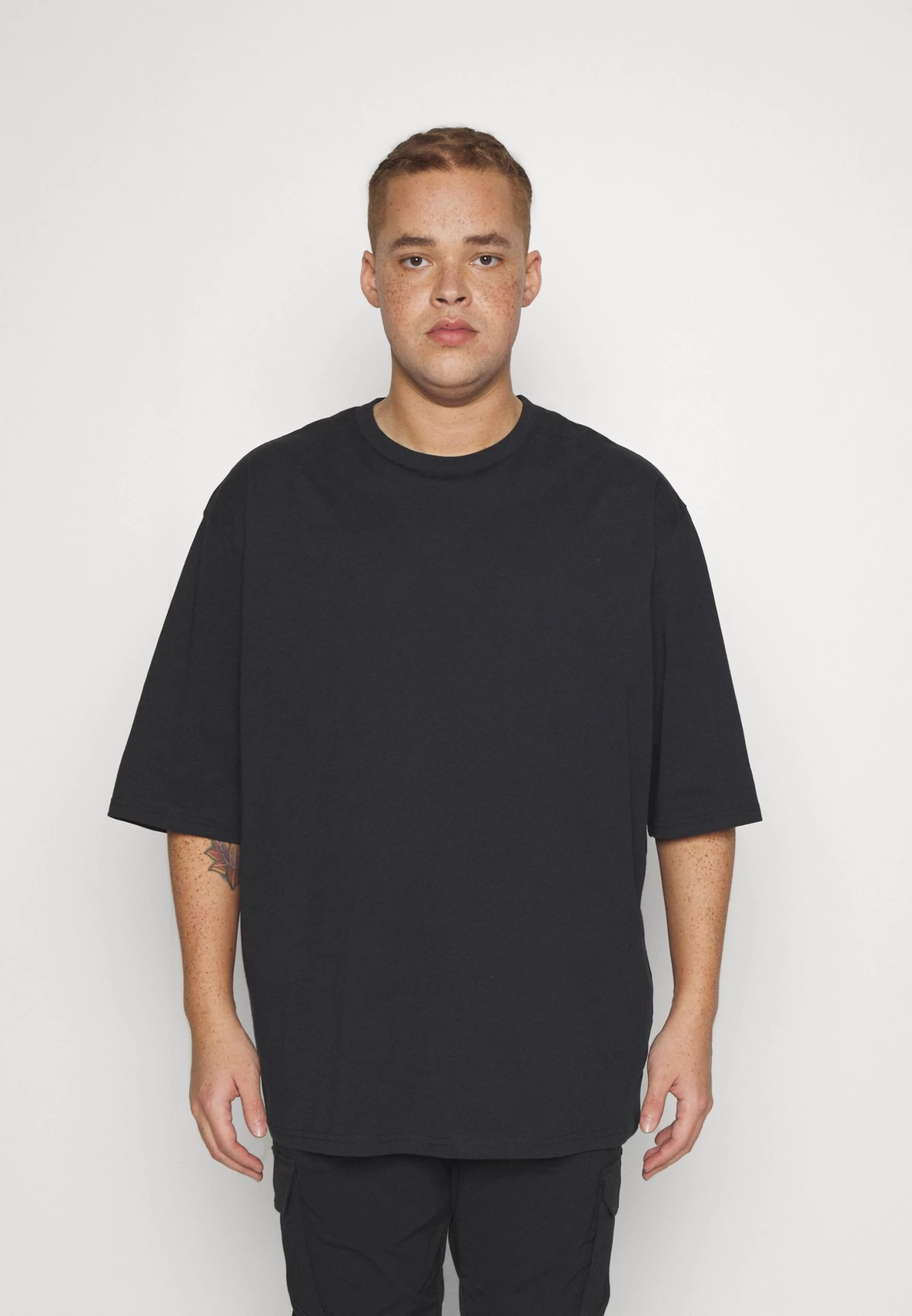 YOURTURN Unisex 3 Pack- T-Shirt Basic - White/Lilac/Black 4 YOURTURN Unisex 3 Pack- T-Shirt Basic - White/Lilac/Black - Afbeelding 4